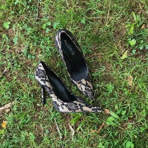 Aldo black and nude lace stiletto
